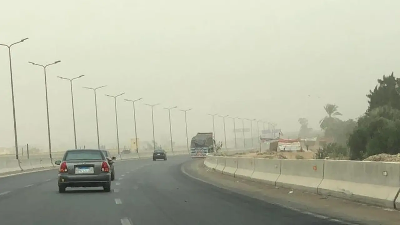 هيئة الأرصاد تحذر من عاصفة ترابية تضرب القاهرة وتدعو لتجنب الخروج